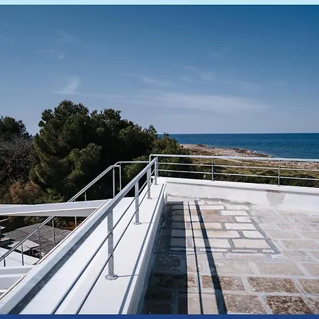 Casa Vacanza La Torre Sant Isidoro  Buitenkant foto